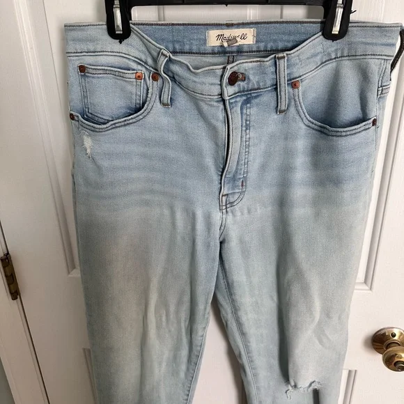 MADEWELL JEANS size 30 Midrise Classic Straight Distressed knee - Picture 5 of 5